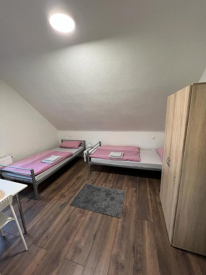 Hugo Apartment เกลเซนเคียร์เคน ภายนอก รูปภาพ